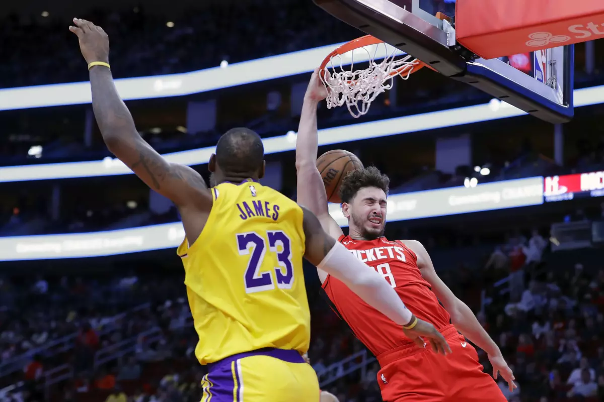 Los Rockets ahondan en el estado inestable de los Lakers