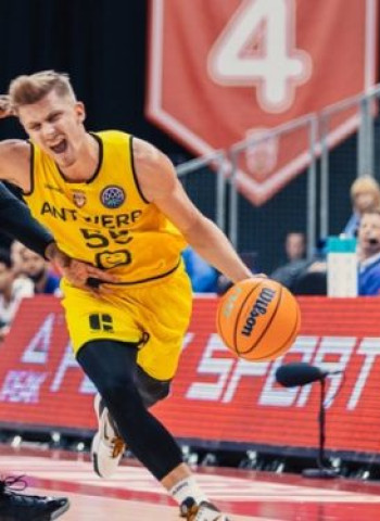 Luka Rupnik ficha por el Nymburk checo
