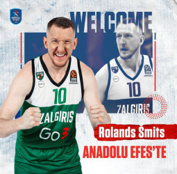 El Anadolu Efes anuncia el fichaje de Rolands Smits