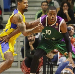 El Unicaja no quiere esperar más para renovar a Will Thomas