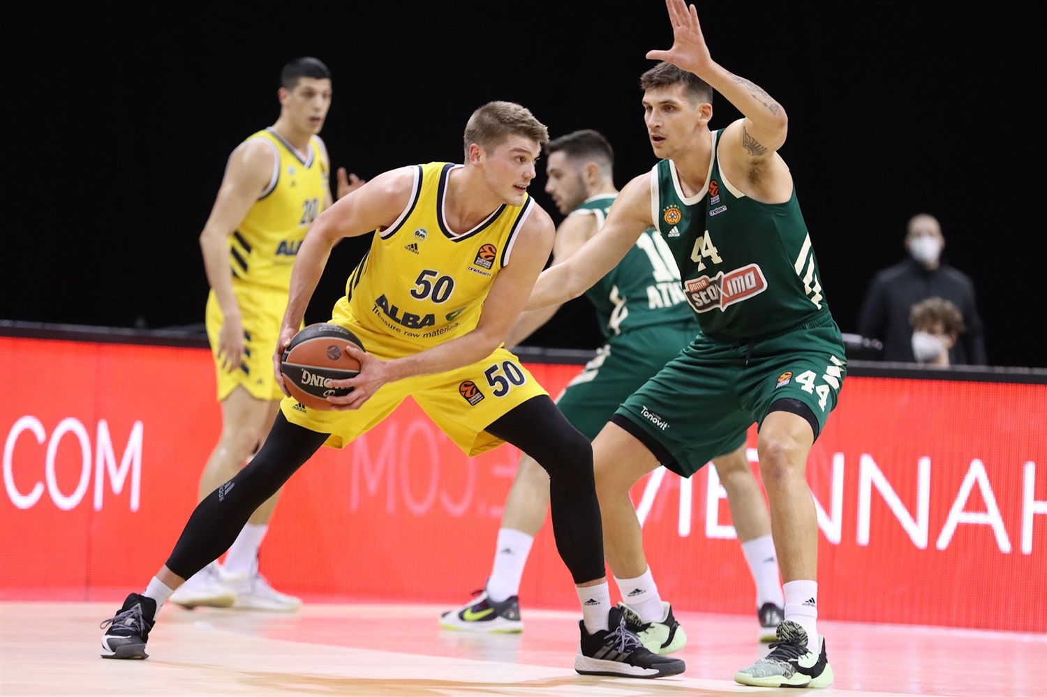 El ALBA Berlín supera al Panathinaikos (74-65)
