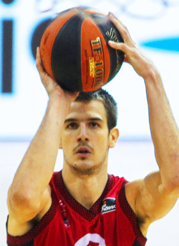 Casademont Zaragoza se reencuentra con la victoria ante UCAM Murcia (98-86)