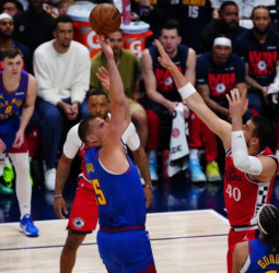 Nuggets se lleva la primera batalla en el tiempo extra, 110-112 [1-0]