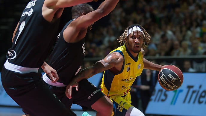 MoraBanc Andorra conquista Miribilla y se afianza en el Playoff (72-82)