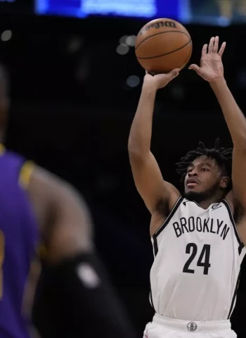 Thomas lidera el duro correctivo de los Nets a los Lakers