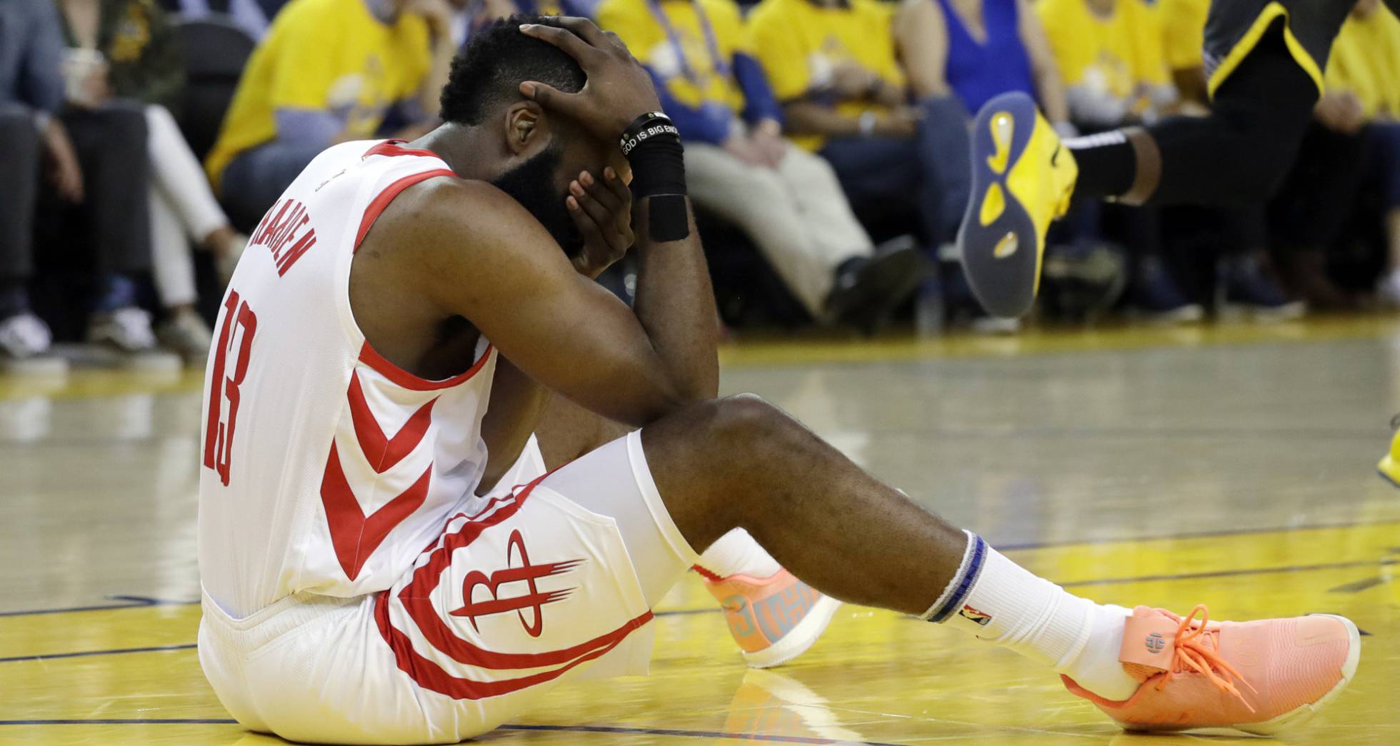 Los Warriors manejan mejor la polémica arbitral (109-115) y se ponen [2-0]
