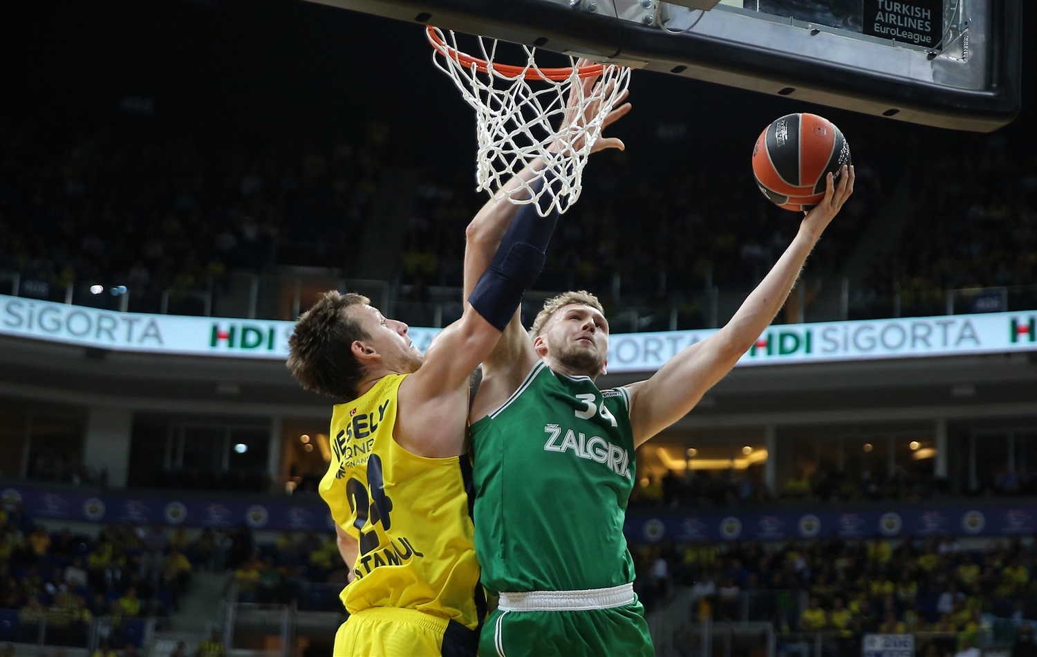 Una nueva derrota para un Fenerbahce que se hunde más y más (76-79)
