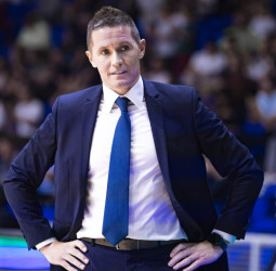 Jaka Lakovic: «Hapoel es un equipo confeccionado con el objetivo de ganar la BKT EuroCup»