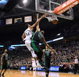 Los Celtics no encuentran la fórmula para frenar a Antetokounmpo (101-113) [3-1]