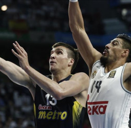 Bogdan Bogdanovic duda entre irse a los Kings o quedarse en el Fenerbahce