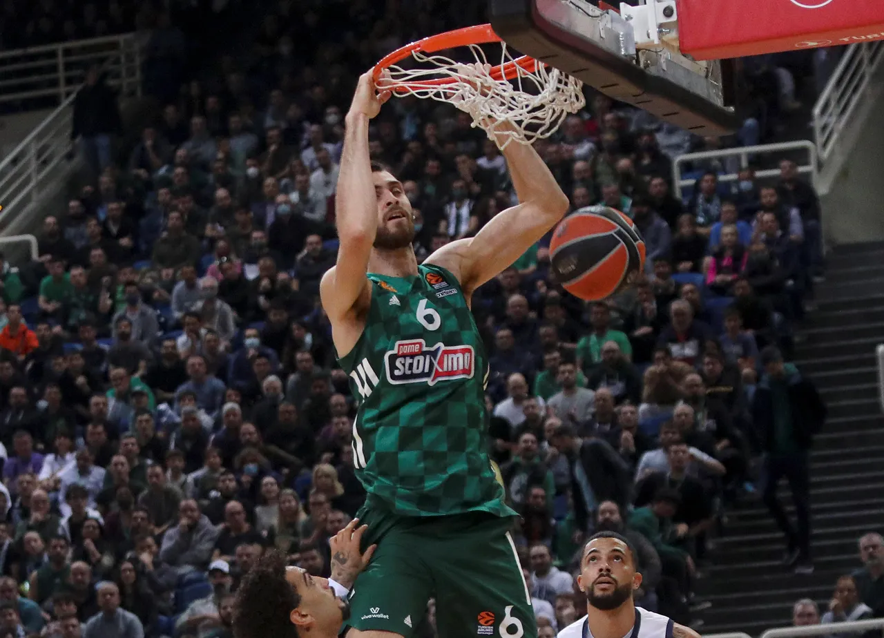 Cazoo Baskonia cede en Atenas (98-83)