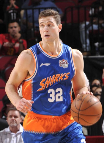 Jimmer Fredette desea una oportunidad de volver a la NBA
