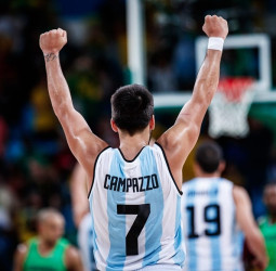Argentina le lleva un clásico para el recuerdo a Brasil (111-107)