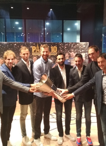 Homenaje blaugrana al equipo que deslumbró en París