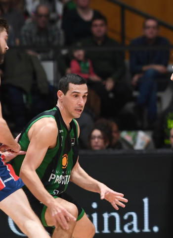 El BAXI Manresa se lleva la victoria del Olímpic (104-106)