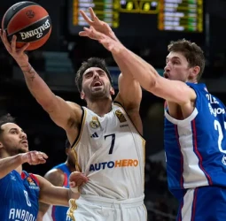 El Real Madrid se impone al Efes en un partido para la historia tras cuatro prórrogas, 130-126