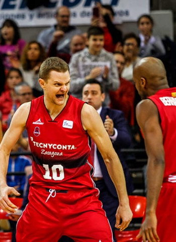 Tecnyconta Zaragoza da un paso más tirando de oficio ante Cafés Candelas Breogán (83-69)