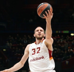El Fenerbahce Dogus anuncia el fichaje de Sinan Guler