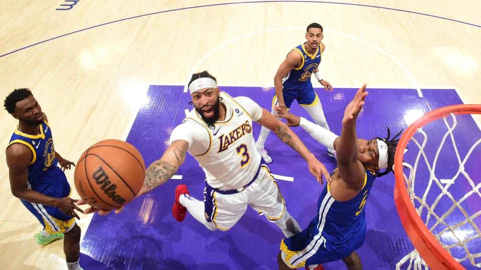 Los Lakers devuelven la paliza a los Warriors (97-127) [1-2]