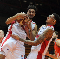 El Maccabi negocia con el Estrella Roja por el pívot Jonah Bolden