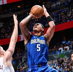 En Orlando todo es más sencillo para los Magic, 121-83 [2-1]