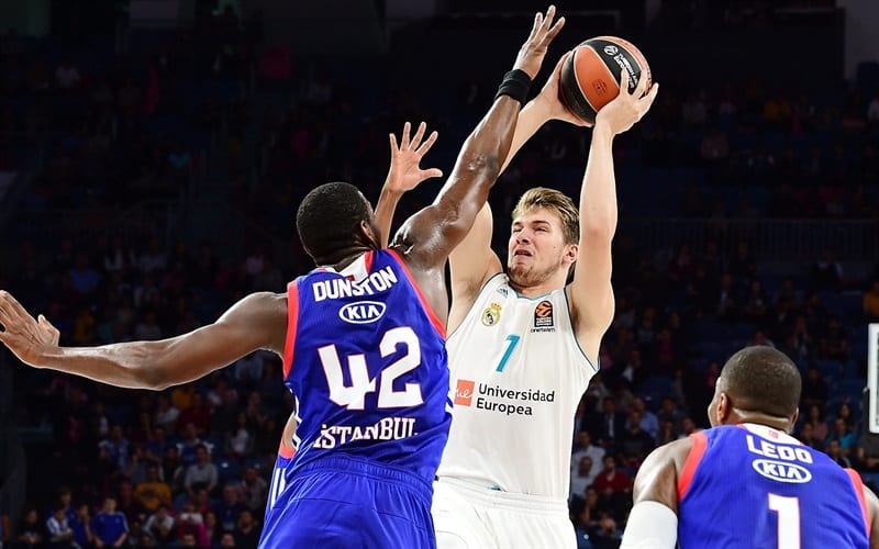 El Madrid brilla en su debut en la EuroLiga con un Doncic de récord (74-88)