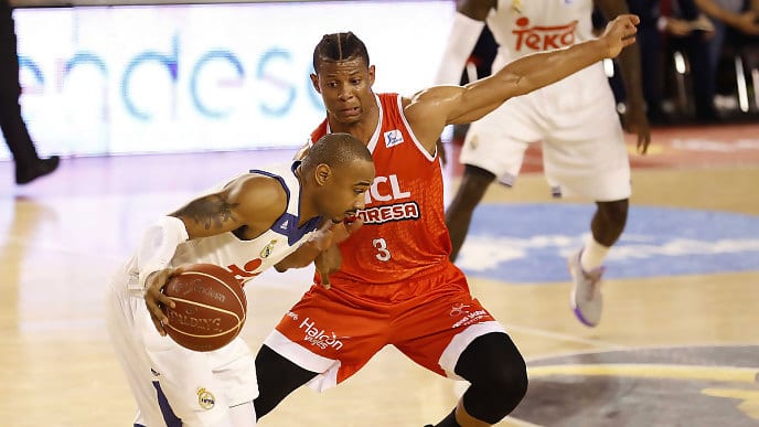 Victoria y liderato en Manresa del Real Madrid (80-91)