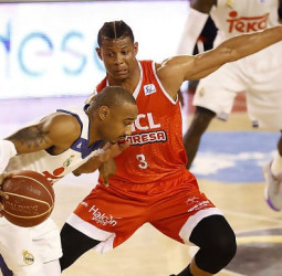 Victoria y liderato en Manresa del Real Madrid (80-91)