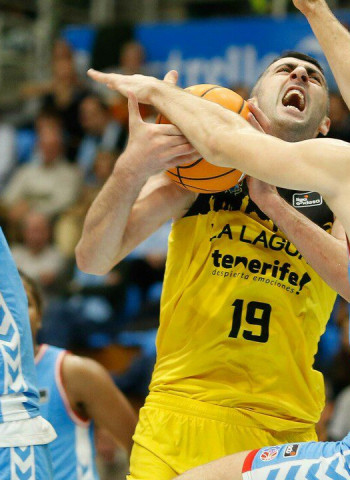 Esfuerzo sin premio para el Río Breogán, 78-79