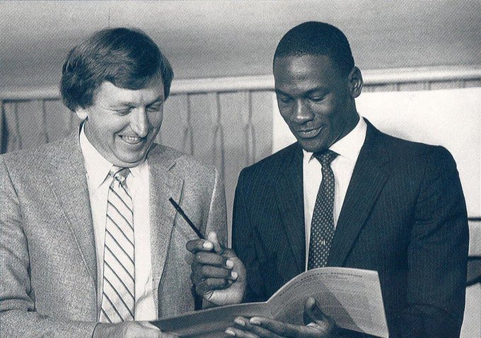 Las cifras del primer contrato de Michael Jordan