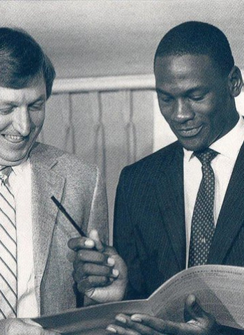 Las cifras del primer contrato de Michael Jordan