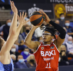 El ritmo del BAXI Manresa es demasiado para el Río Breogán (86-75)