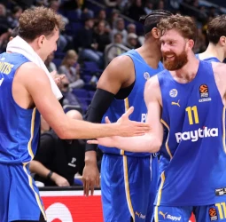 El Maccabi supera al ALBA de forma clara, 85-103