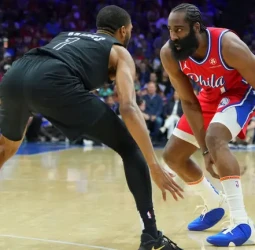 James Harden se incorpora a la disciplina de los Sixers