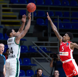 La Penya no puede con el poder ofensivo del Hapoel Shlomo Tel Aviv, 103-99