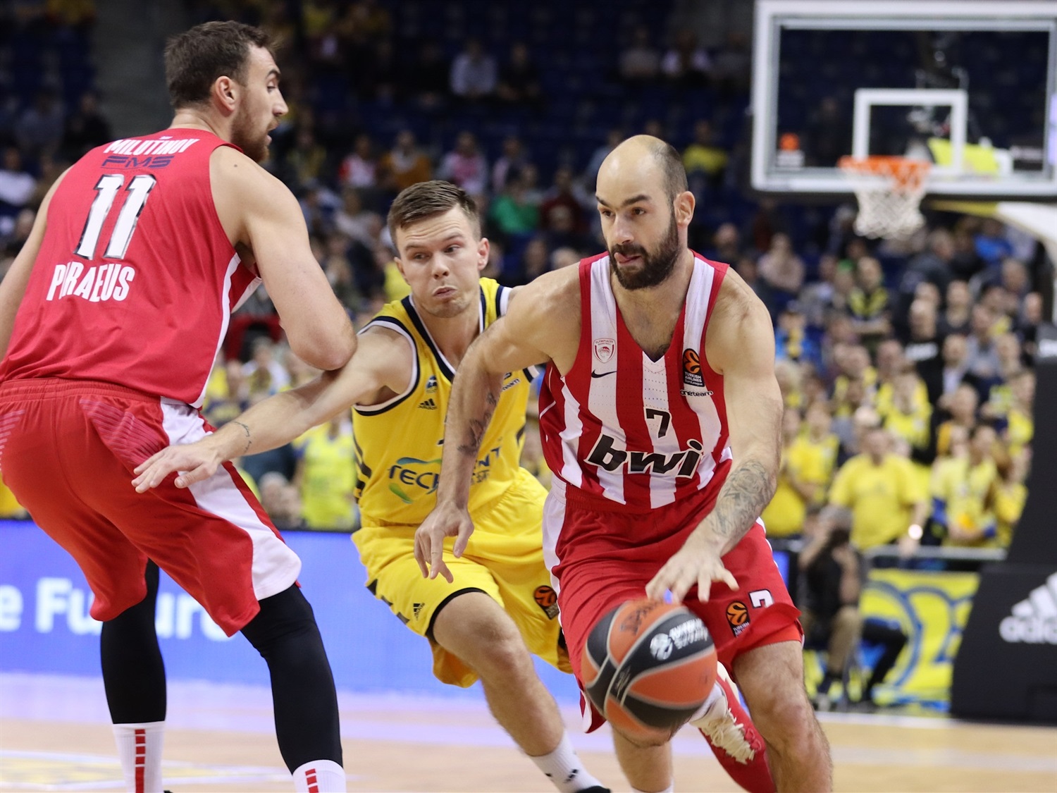 Golpe de autoridad del Olympiacos en Berlín (80-99)