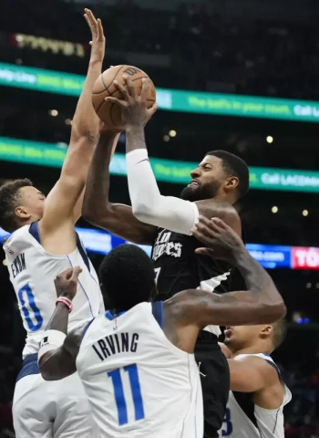Paul George lidera la paliza a los Mavericks