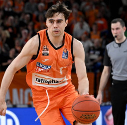 El Real Madrid quiere recuperar a Juan Núñez, el Valencia también le pretende