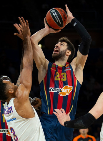 Baskonia coge aire a costa del CSKA Moscú (80-70)