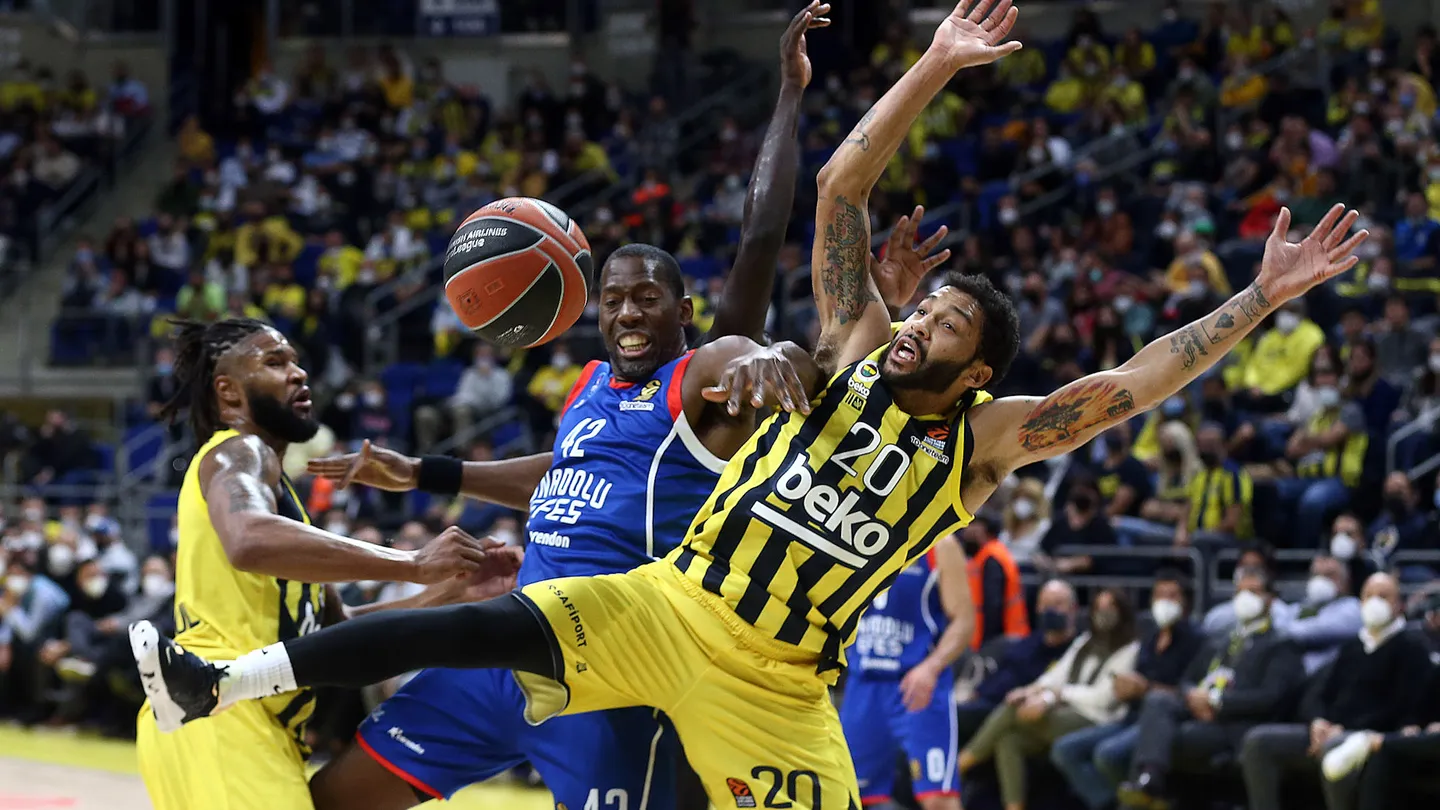 Claves de la victoria: Efes vs. Fenerbahce, jornada 28 de la EuroLeague