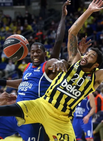 Claves de la victoria: Efes vs. Fenerbahce, jornada 28 de la EuroLeague