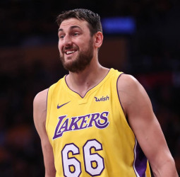 Los Lakers prescinden de Andrew Bogut