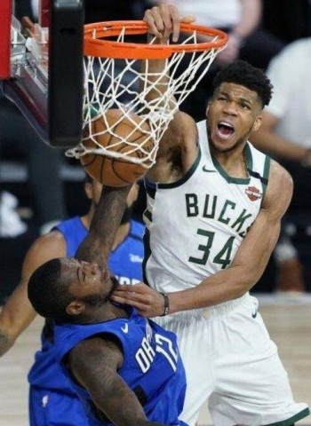 La reacción de los Bucks no se hace esperar (96-111) [1-1]