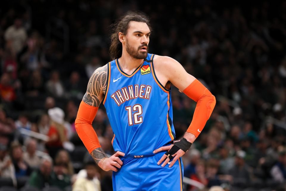Steven Adams pone rumbo a los New Orleans Pelicans