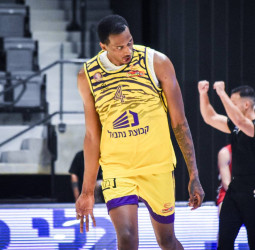 Marcus Bingham, cerca del Valencia Basket