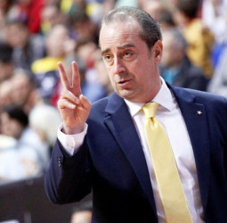 Txus Vidorreta, mejor entrenador de la liga regular