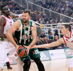 El Baskonia roza la hazaña en el OAKA (72-70)