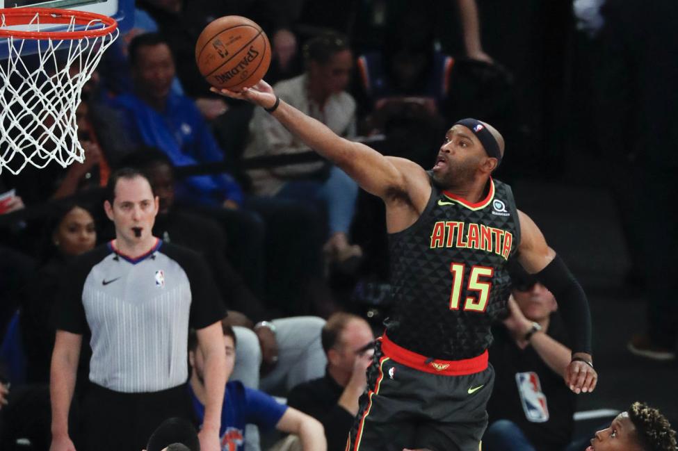 Los Hawks le deja un hueco a Vince Carter, pero el jugador se lo piensa
