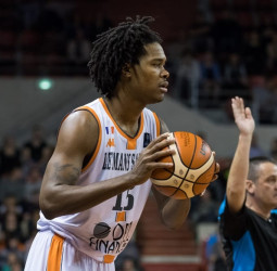 El Galatasaray negocia con Mickael Gelabale