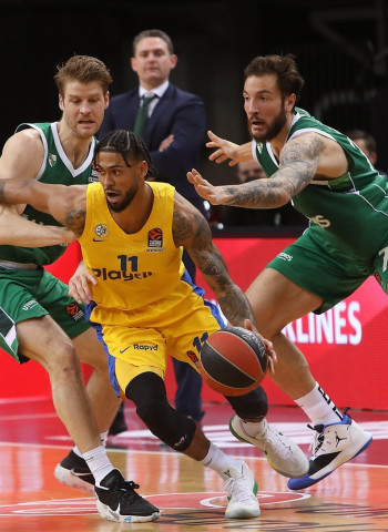 Maccabi se agarra a sus posibilidades de playoffs (81-88)